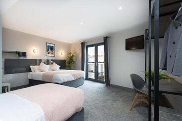 هتل کپسول Bank Square Town House