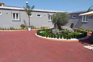 پانسیون L'incanto