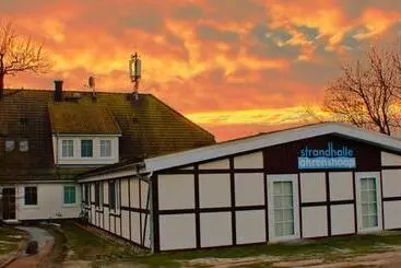 Hotelli Gaestehaus _ Strandhalle