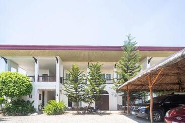 Hotel Oyo 162 The West Inn