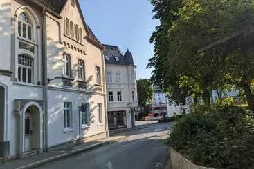 Schillers Hotel & Café   Garni