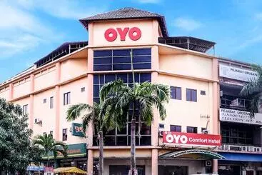 Oyo 828 Comfort Hotel Shah Alam