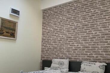 پانسیون Agora Studios