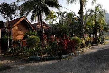 بنسيون Six Villa Inn