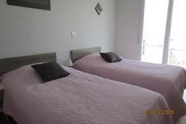 ベッドアンドブレックファースト Chambre D Hotes Champagne Laval Louis