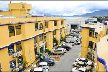 فندق Paradise Inn