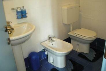 مبيت وإفطار Di Vin Roero