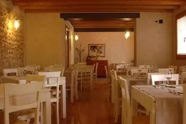 ホテル Agriturismo La Paterna