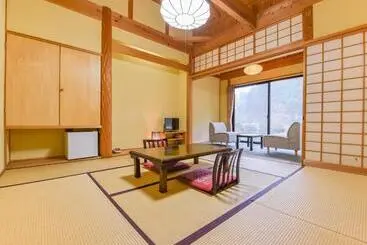 Hirayama Onsen Ryokan Kadoya