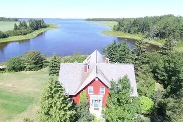 Retkeilymaja Little Shemogue Inn