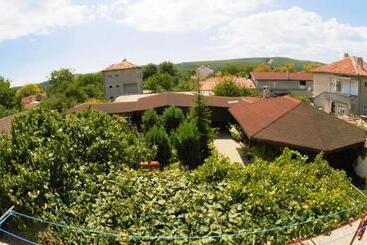 Pensione Atanasovi House