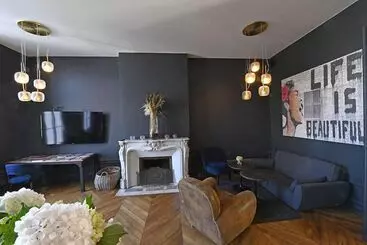 アパートホテル Manoir De L Eveche