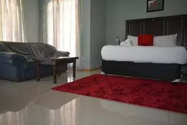 Majatalo Rs Garden Guesthouse