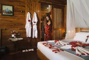 Hotelli Heimatlos Amazon Lodge