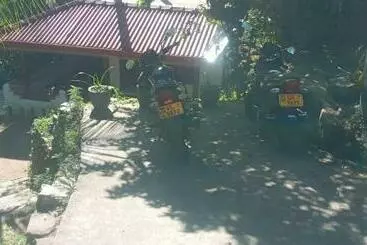 Hotel Induwara Guest