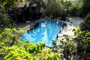 Hotell Pali Village Resort