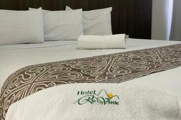 Hotel Rio Verde
