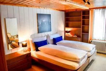 Bed and Breakfast First Lodge