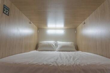 Lounge Capsule Hostel