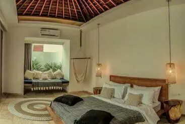 ツーリストアパートメント Kumbara Villas