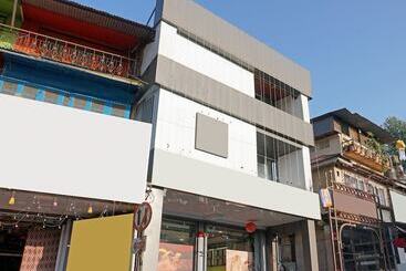 Отель Oyo 23624 Panchgani Inn