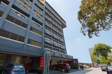 בית מלון כפרי Oyo 115 Northridge Mansions