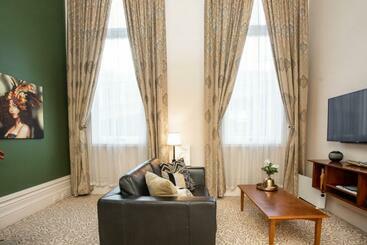 公寓式酒店  Ogb Suites