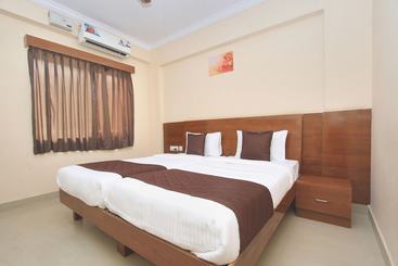 Oyo Flagship 23743 Hotel Nash Inn