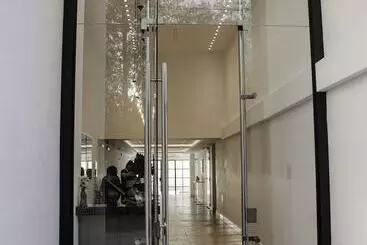 هتل آپارتمان Avellaneda Aparts & Suites