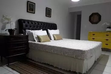 هتل Pousada Cris Garden Bed&breakfast