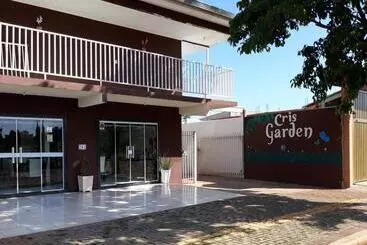هتل Pousada Cris Garden Bed&breakfast