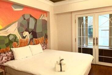 پانسیون Go To Where