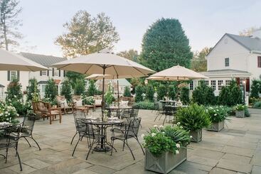 Vandrarhem The Red Fox Inn & Tavern