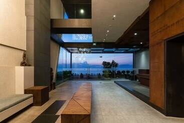 Joy Trip Hotel & Spa Nha Trang