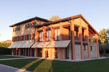 ペンション Crystal Luxury House