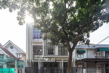 Pensió Reddoorz Near Eka Hospital Bsd City