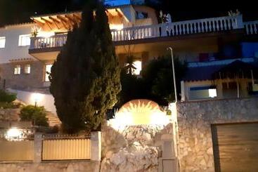 Bed and Breakfast Ashram Villa Sunshine