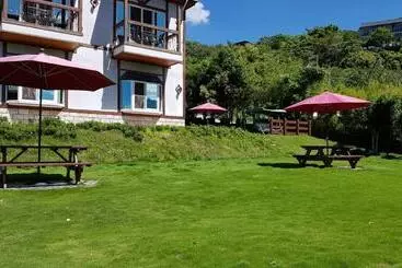 پانسیون Starvilla