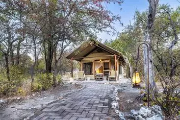 Resort Mushara Bush Camp