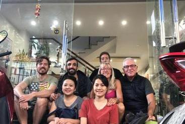 تختخواب و صبحانه Bon Ami Hostel