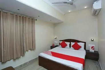 Oyo 10515 Hotel Vishnu Villas