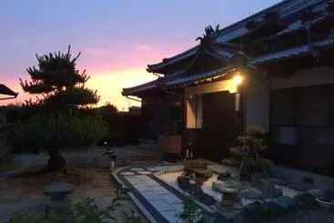 Bed and Breakfast Shimanami Kaido Sekisho No Yado Pompoko