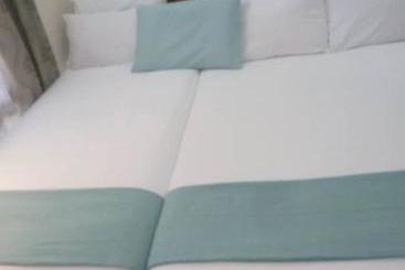 هتل Eros Guest Inn