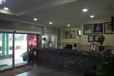 هتل Regview Restland