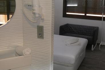 Пансион Hostal Bed Of The Sea