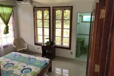 Hotel Pulmon Del Mundo