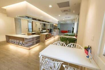 هاستل Chengching Lakefront Resort