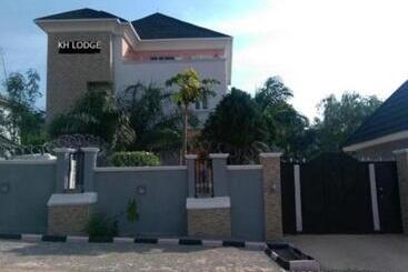 تختخواب و صبحانه Kh Lodge Abuja