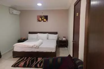 تختخواب و صبحانه Kh Lodge Abuja