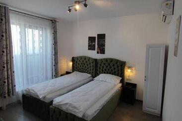 Пансион Palm Rezidential